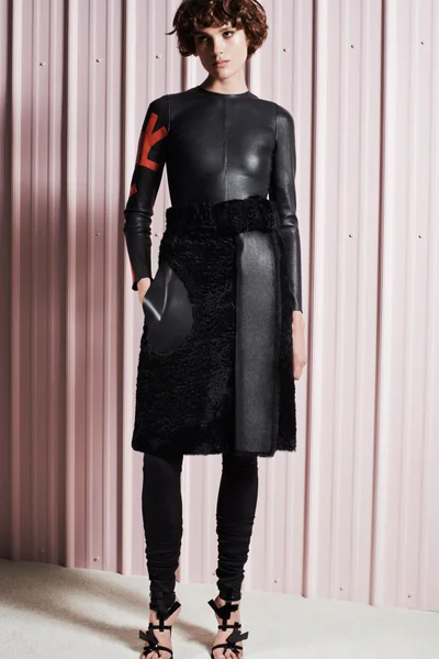 Look 18